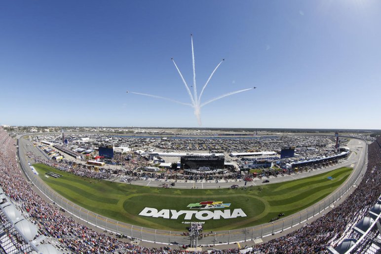 Experience the Thrill of Daytona International Speedway