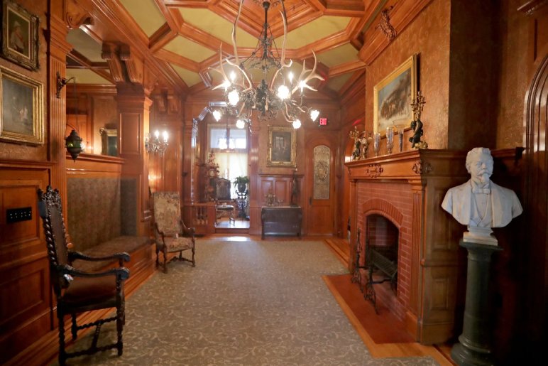 Tour The Pabst Mansion